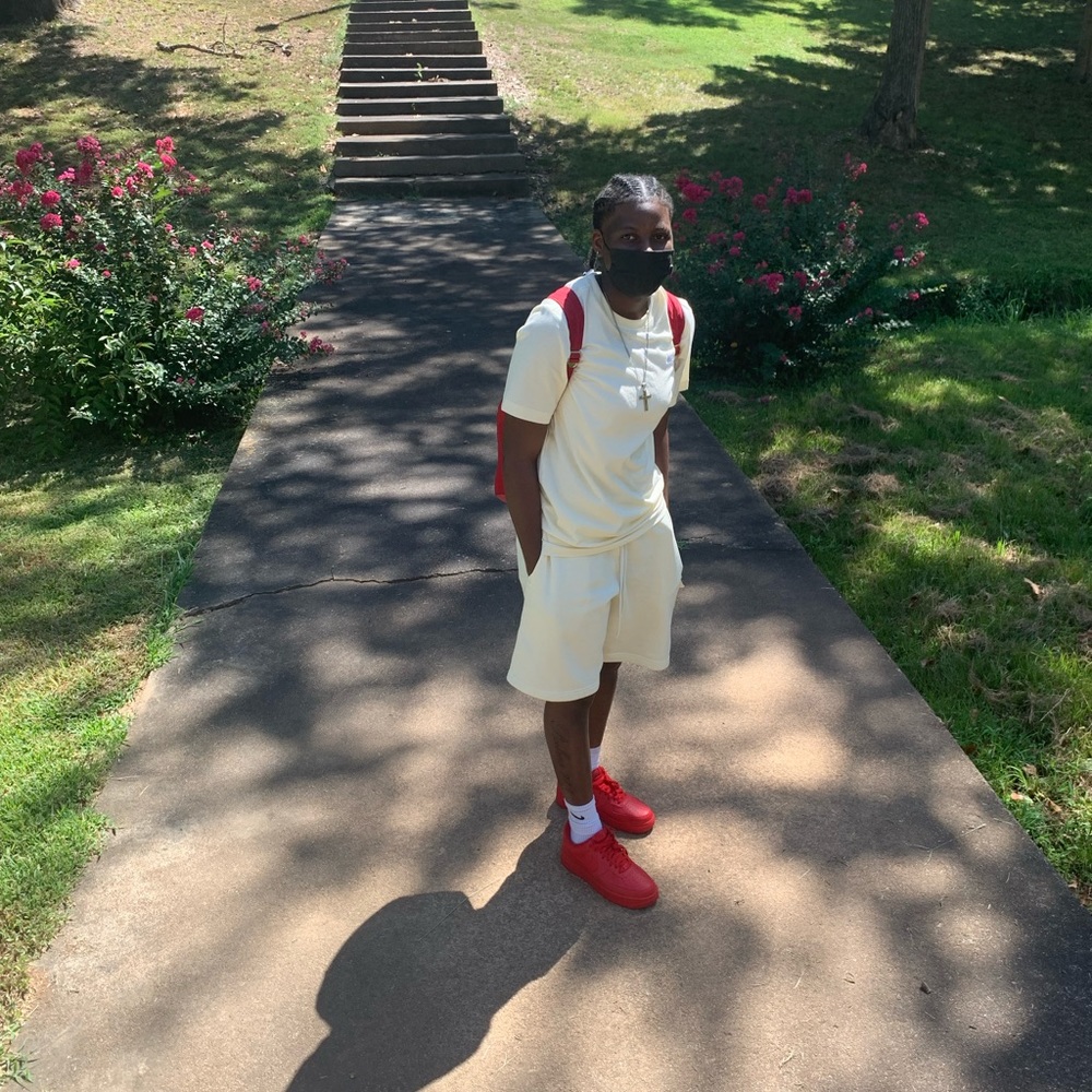 Meet your Posher, Trenai